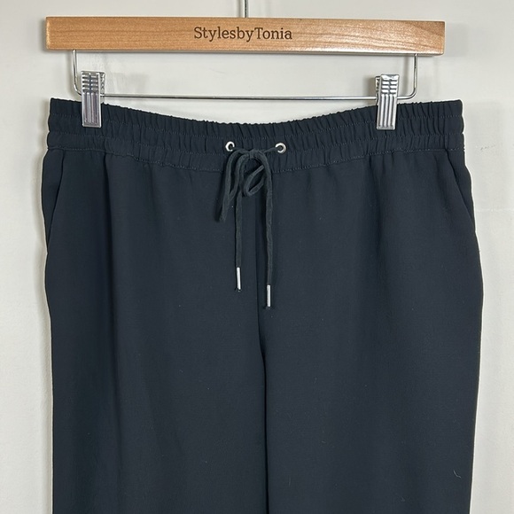 Aritzia Wilfred Buffon Crepe Jogger Pant Black Pockets Drawstring Trendy Sz M - Picture 3 of 14